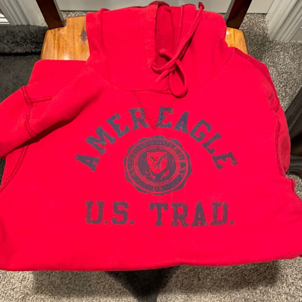 Gently used men’s American Eagle Hoodie size XL